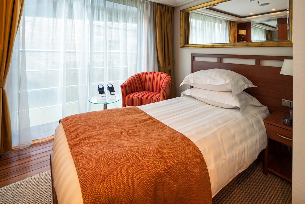 Single Suite